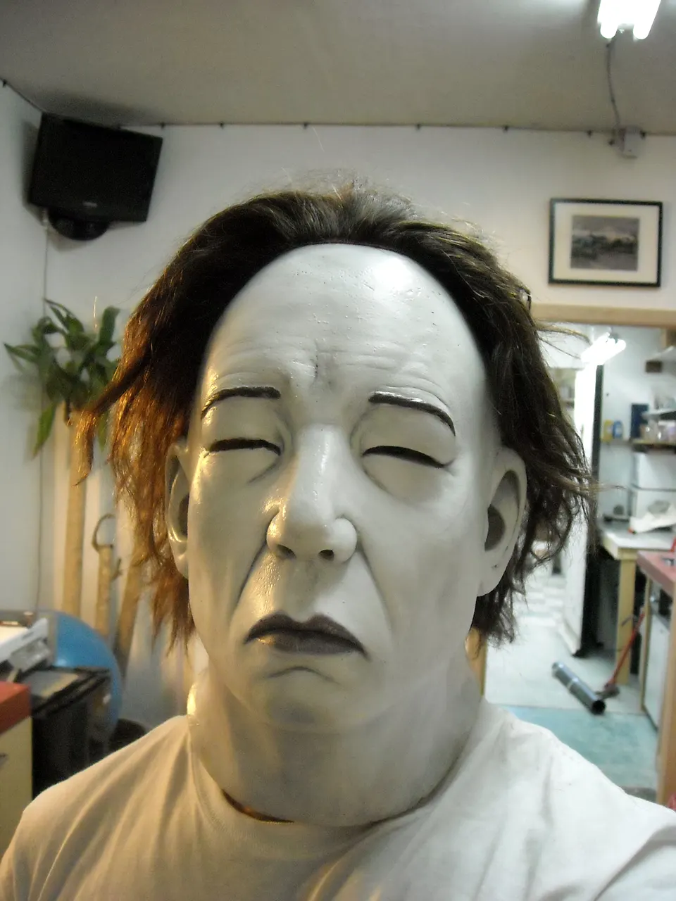 Michael Criers, creature & mask fabrication by Main Character Creations (photo 13)