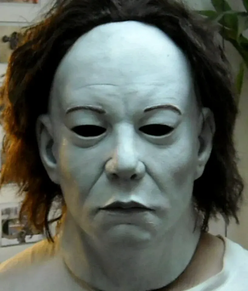Michael Criers, creature & mask fabrication by Main Character Creations (photo 4)